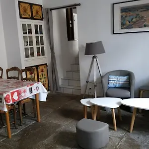 Hébergement de vacances Botoù Koad, Maison 2 étoiles, Wifi Gratuite, La Mer, Boulangerie, Marché Quotidien à 100 Pas